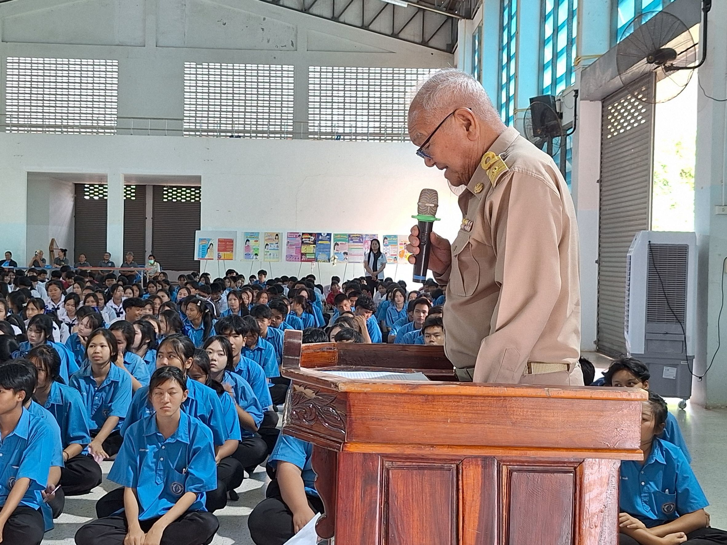 LINE_ALBUM_khorngkar serim srang thaksa xnamay ceriy phan_260818_14.jpg